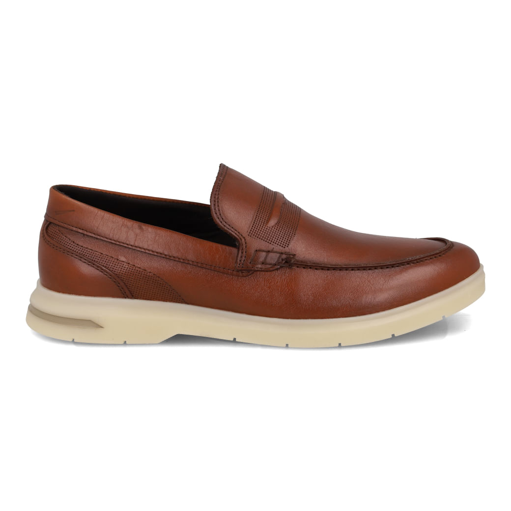 Mocassim masculino Ferracini couro conhaque com sola branca e design slip-on